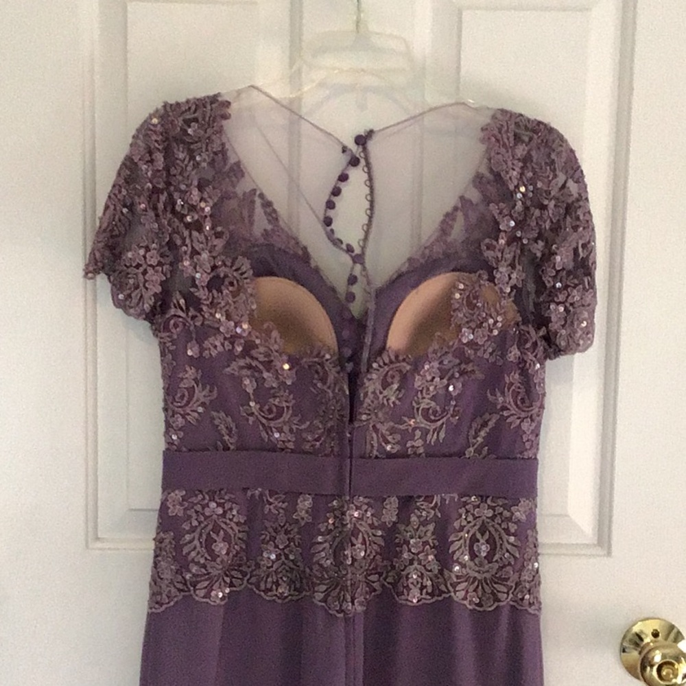 Dress - Picture 3 of 3